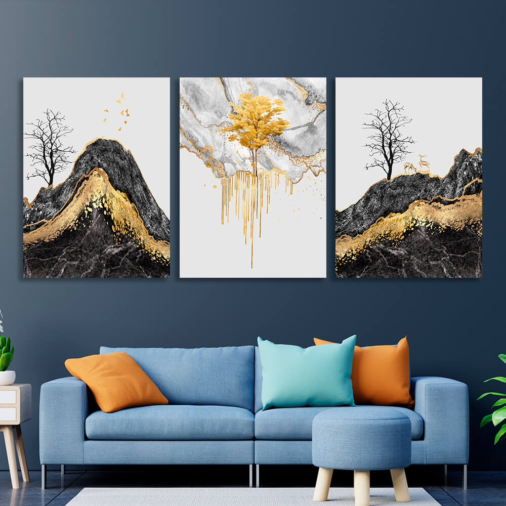 Modulares abstraktes Bild mit kräftiger goldener Farbe. Mehrteiliger Kunstdruck auf Leinwand.