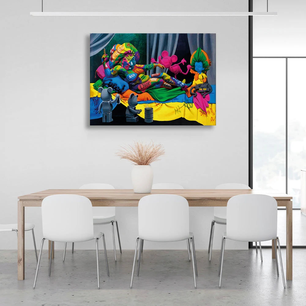 Kunstdruck auf Leinwand mit einer Cartoon-Frau und anderen Figuren