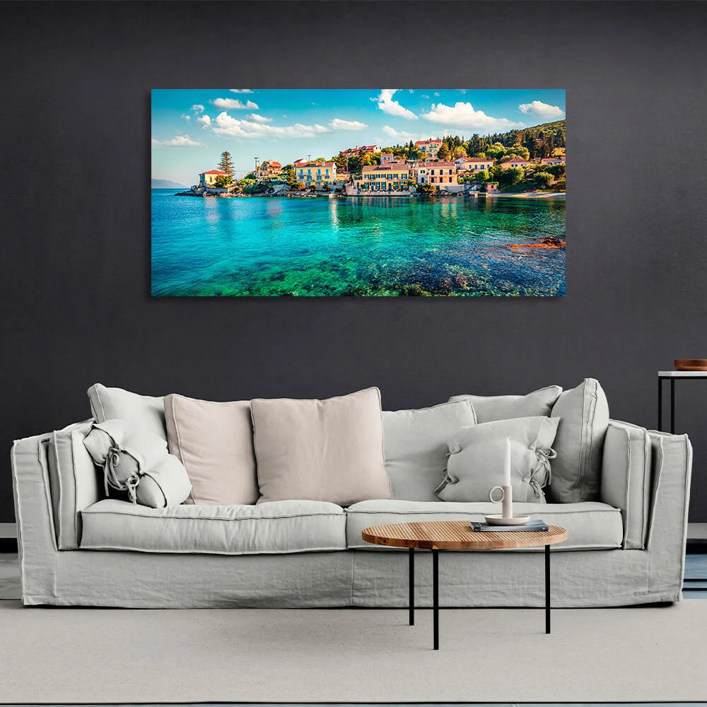 Kunstdruck auf Leinwand „Eine Stadt in der Nähe des Meeres mit klarem Wasser“
