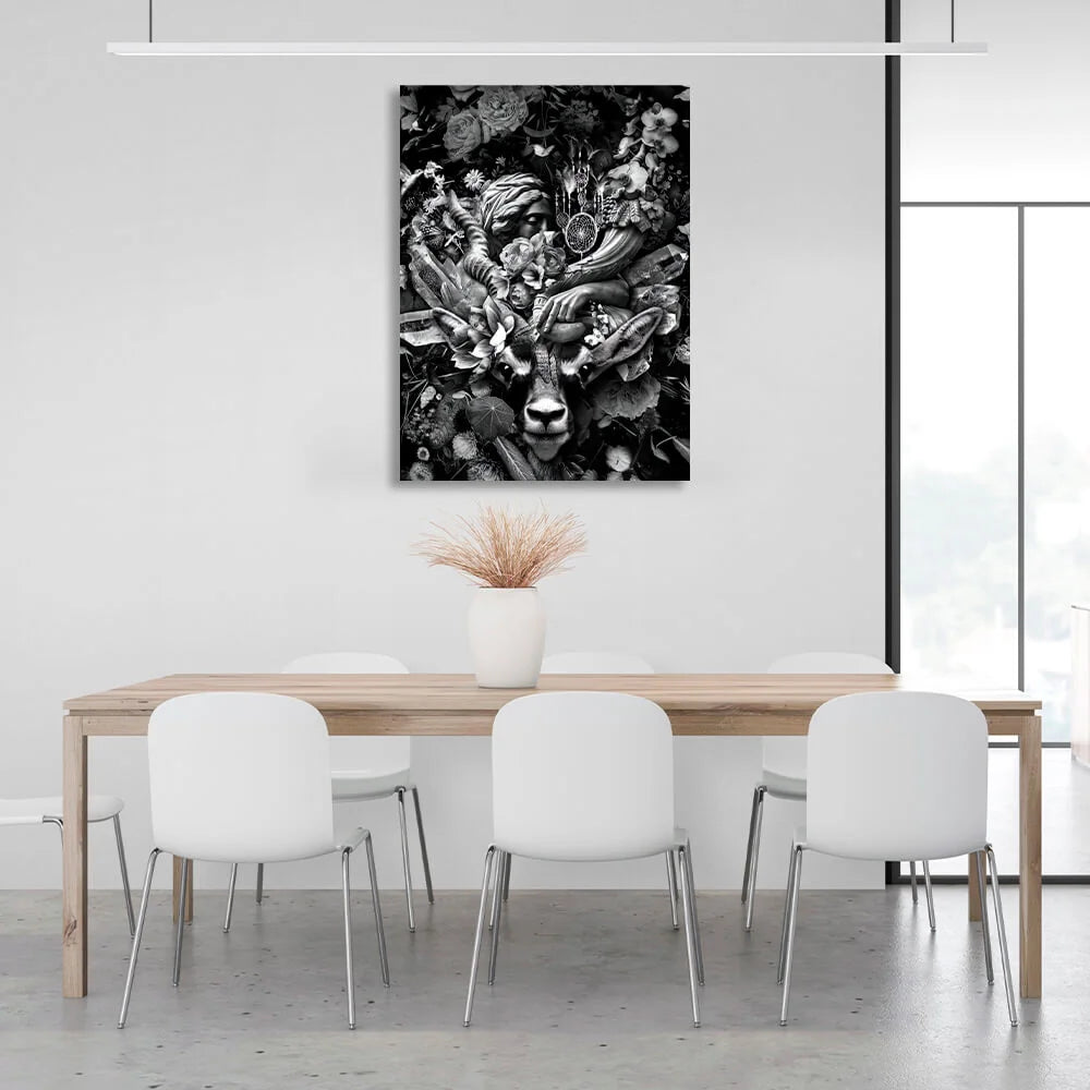 Kunstdruck auf Leinwand, Motiv: Schwarz-weiße Antilope in Blumen
