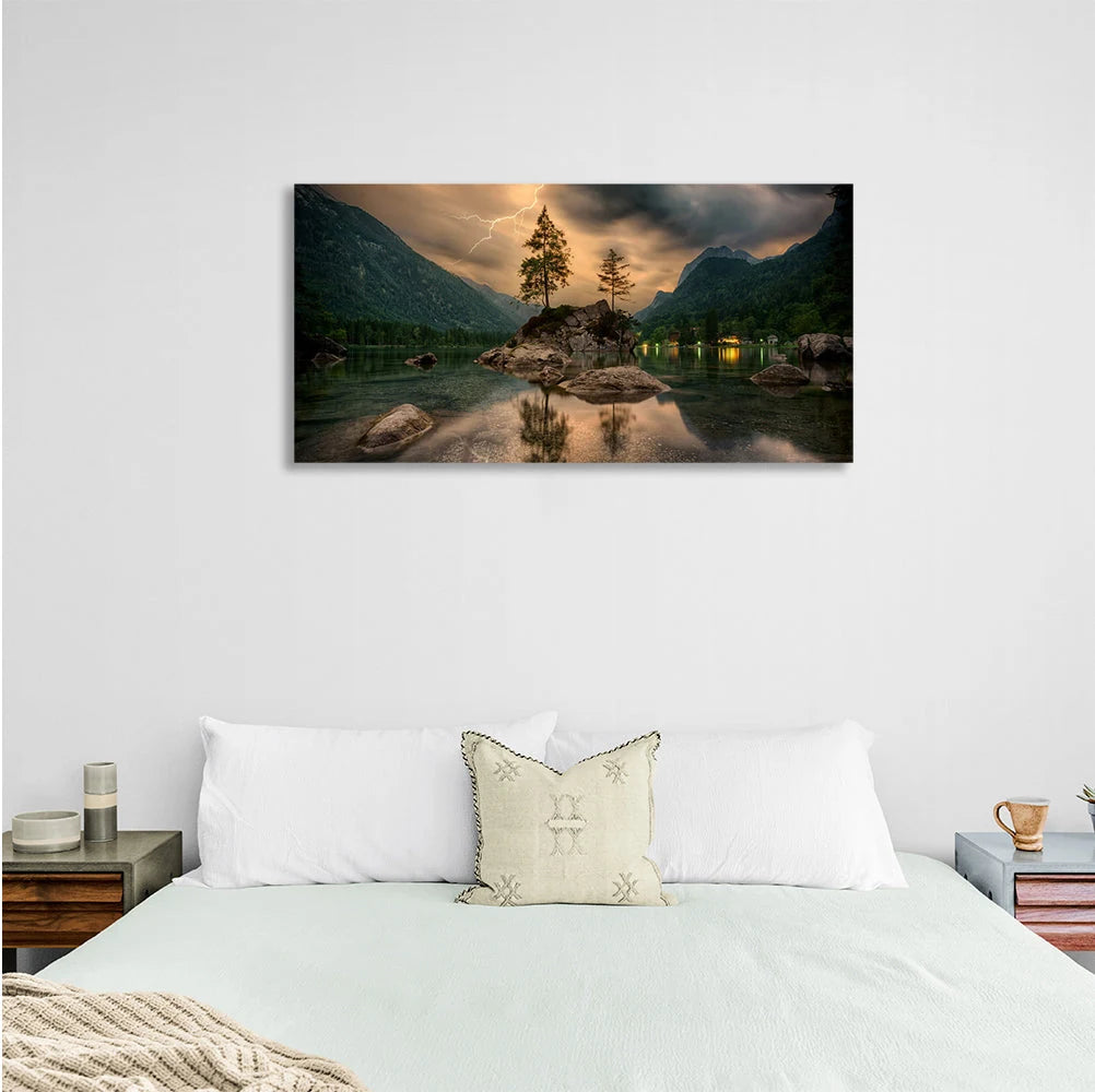 Leinwandbild „Natursee, Wald und Berge“