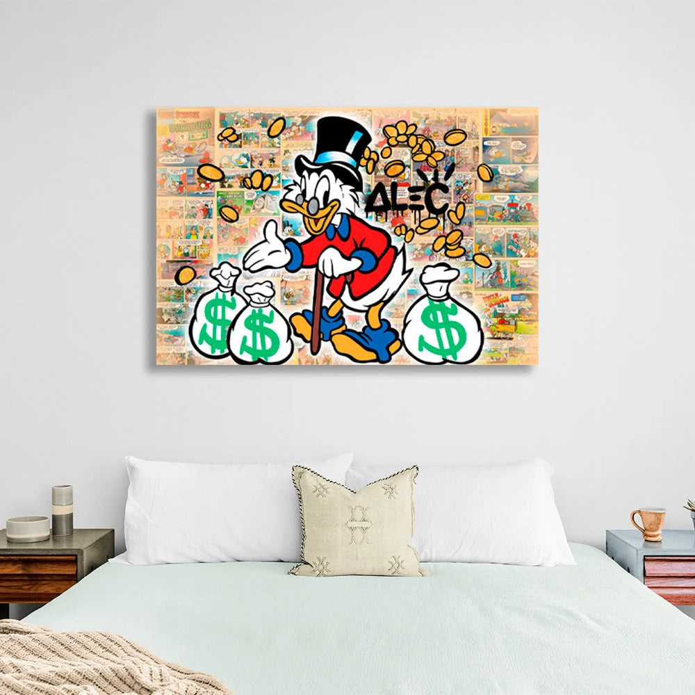 Dagobert Duck mit drei weißen Säcken voll Gold auf einem Comic-Hintergrund. Inspirierender Kunstdruck auf Leinwand.