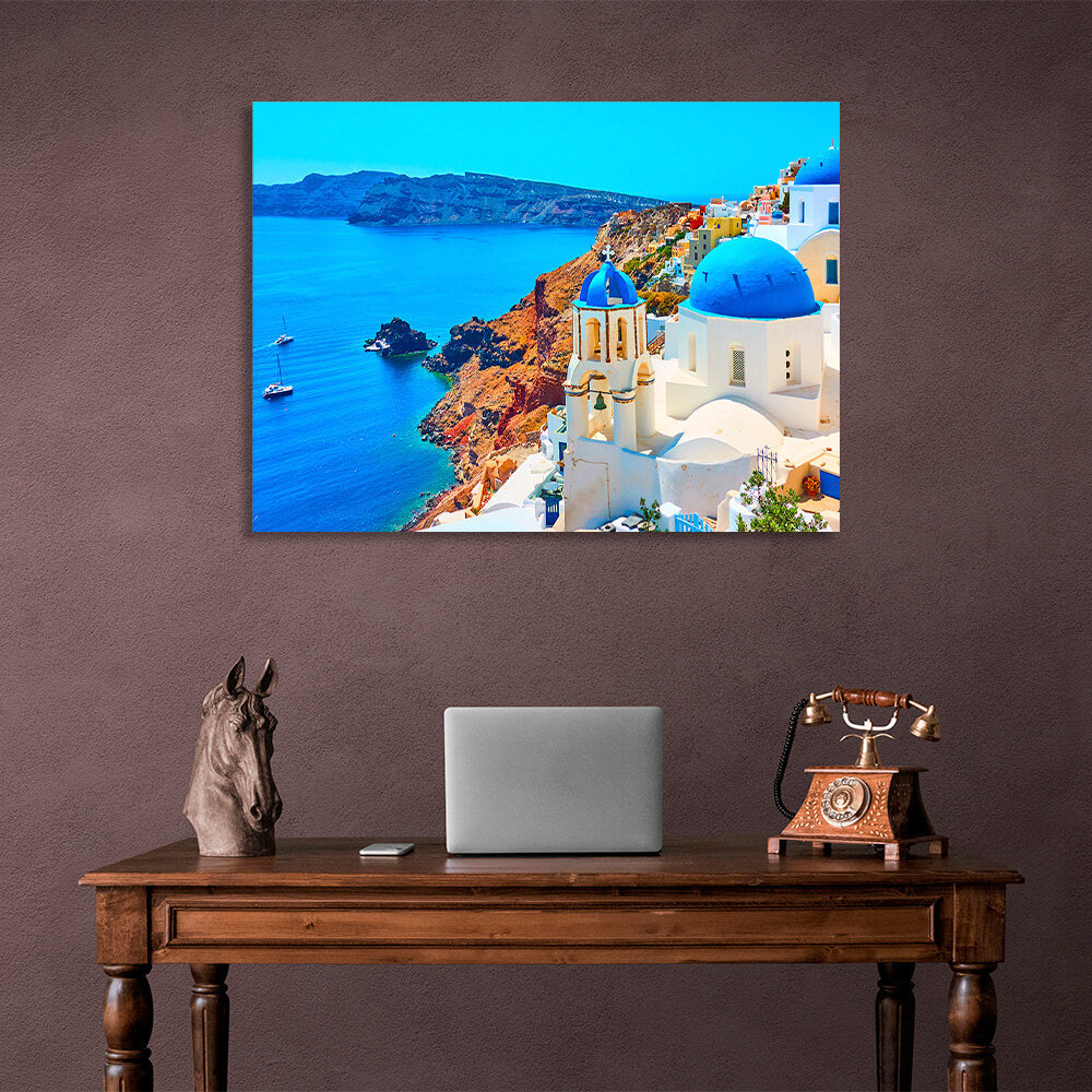 Blick auf Santorini Tira – blaue Kuppeln, traditionelle weiße Häuser, Leinwand-Kunstdruck