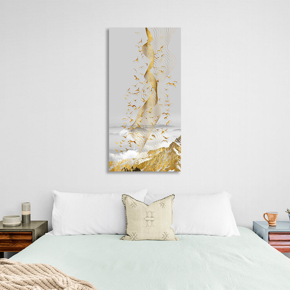 Kunstdruck auf Leinwand mit goldenen Vögeln über einem goldenen Berg auf grauem Hintergrund