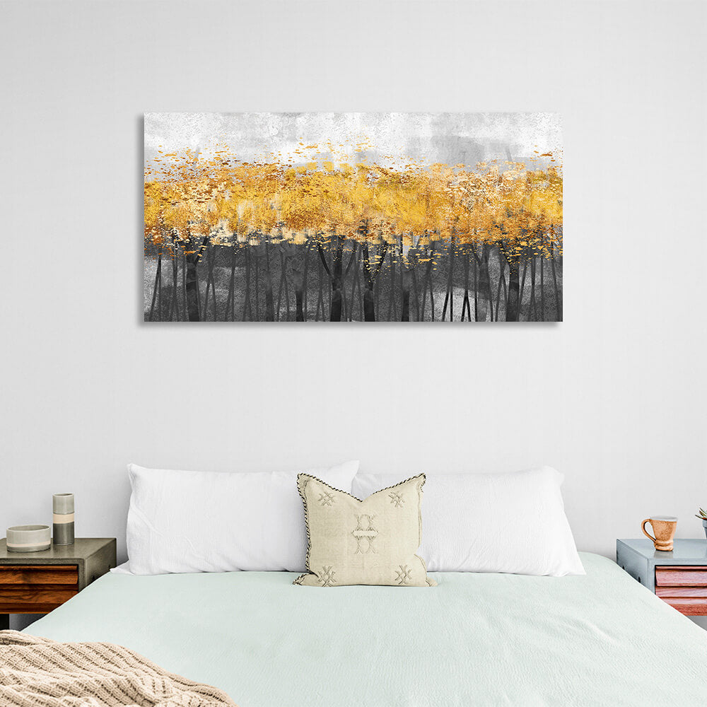 Leinwandbild „Dunkler Wald mit Bäumen und goldenen Blättern“