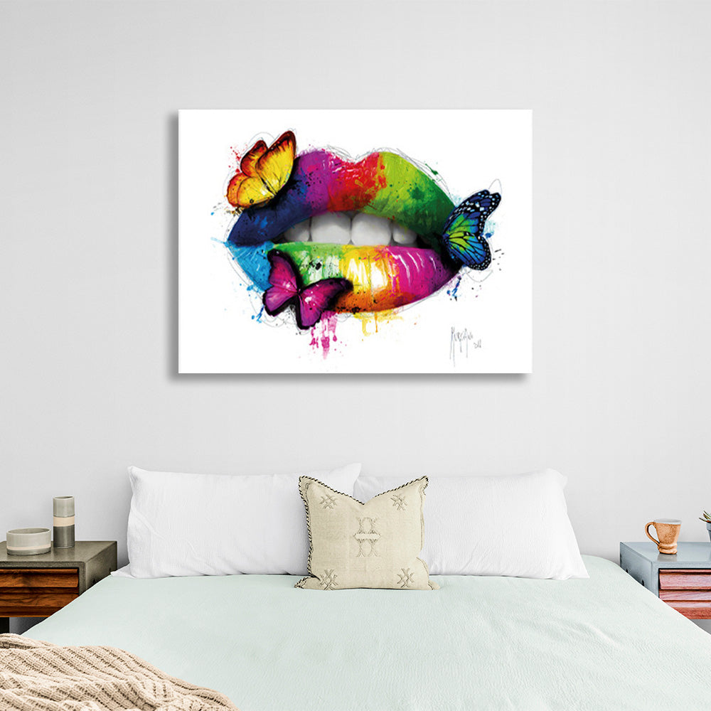 Lippen in Regenbogenfarben mit drei Schmetterlingen auf Leinwand, Kunstdruck