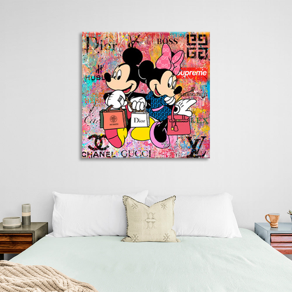 Mickey und Mini Mouse kaufen bei verschiedenen Marken ein – Kunstdruck auf Leinwand