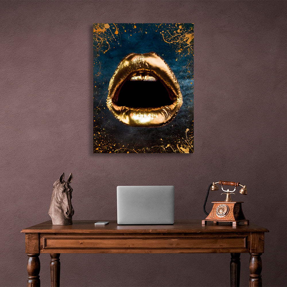 Goldene Lippen und Zähne auf blauem Hintergrund mit goldenen Punkten – Kunstdruck auf Leinwand