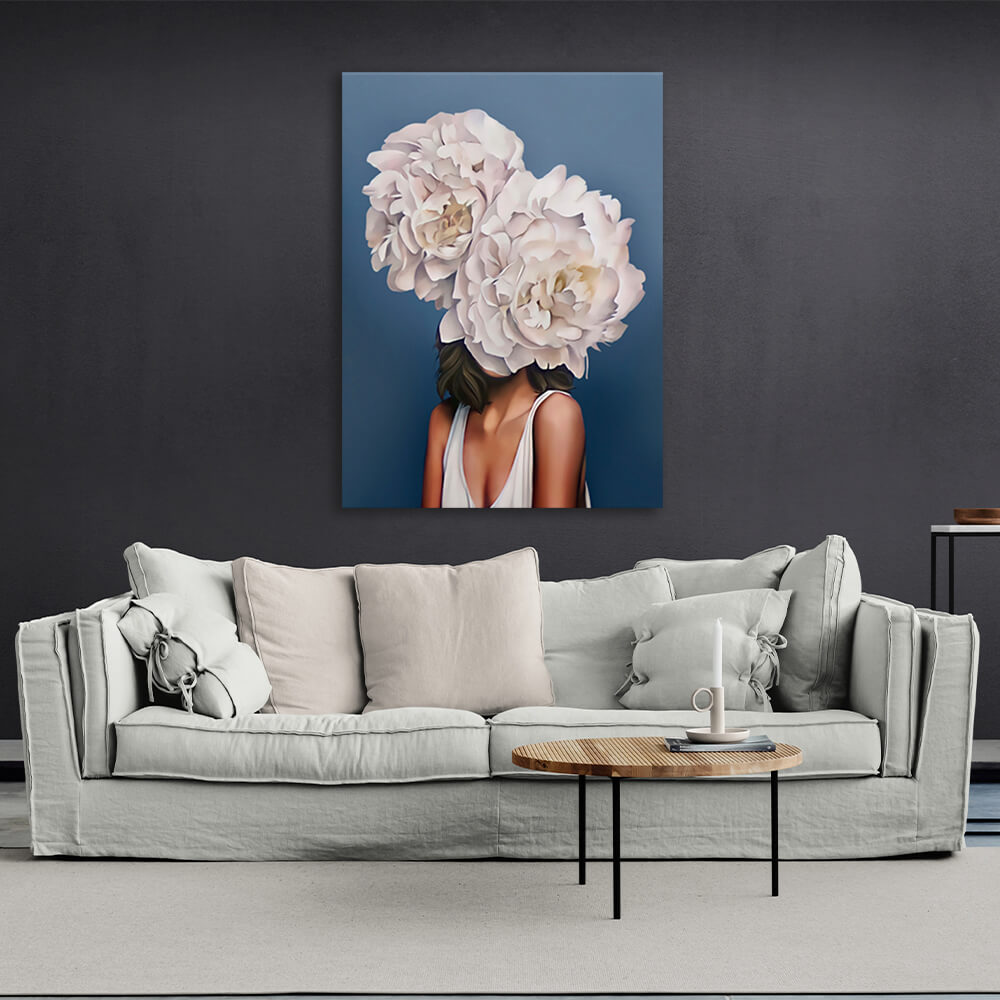 Kunstdruck auf Leinwand mit Frau und Blumen auf blauem Hintergrund