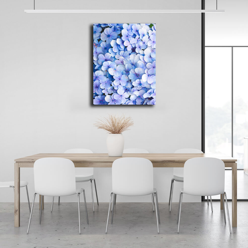 Leinwandbild „Innenraum – Blaue Blumen“