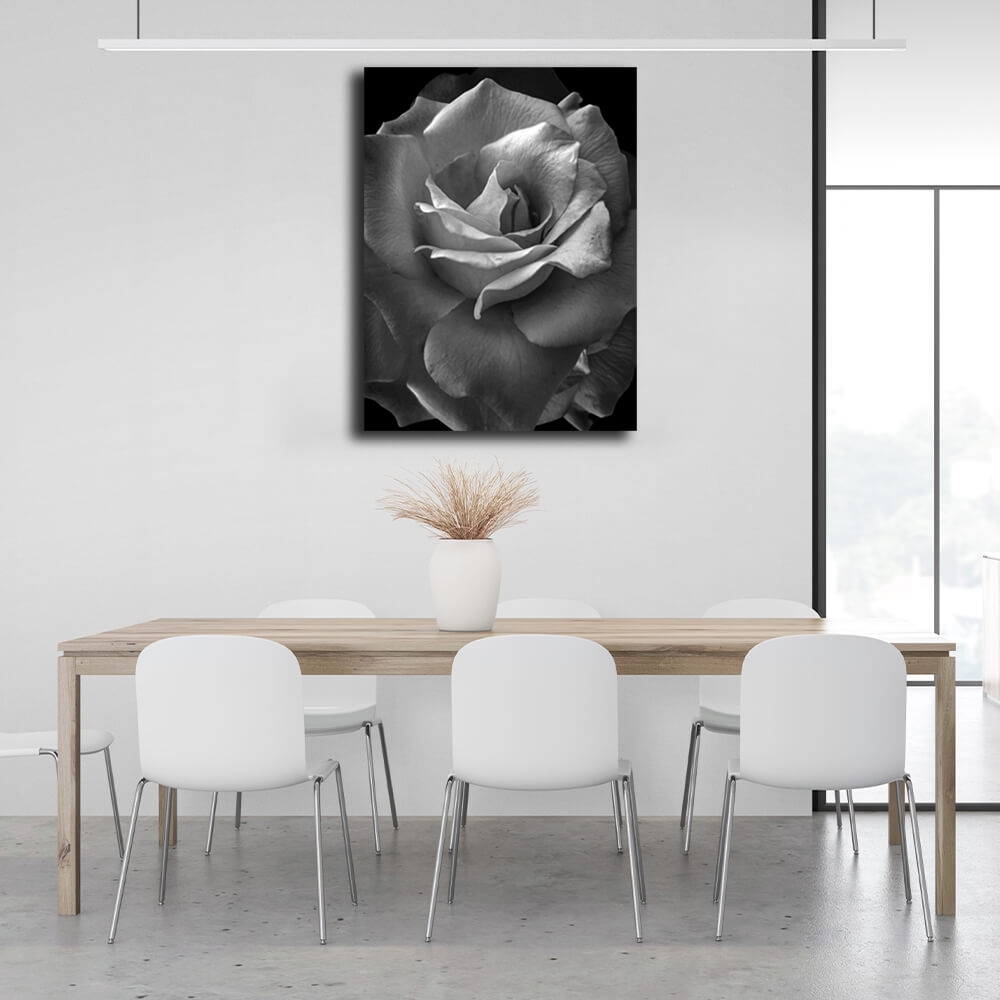 Kunstdruck auf Leinwand mit schwarzer und weißer Rose im Interieur-Stil