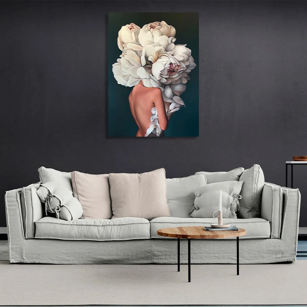 Das Mädchen mit den weißen Blumen auf dem Kopf ist ein grüner Leinwand-Kunstdruck.